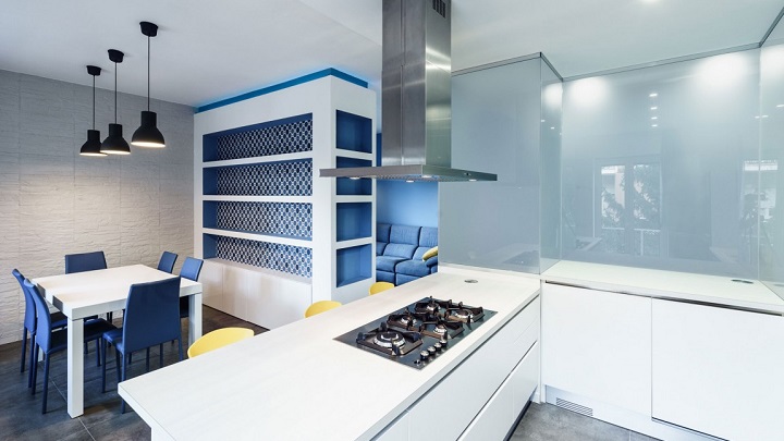 Prismatic Blue Apartment Roma